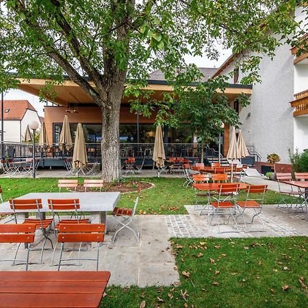Landgasthof Moser & Restaurant Bootshaus Windorf  エクステリア 写真