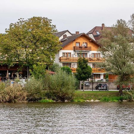 Landgasthof Moser & Restaurant Bootshaus Windorf  エクステリア 写真