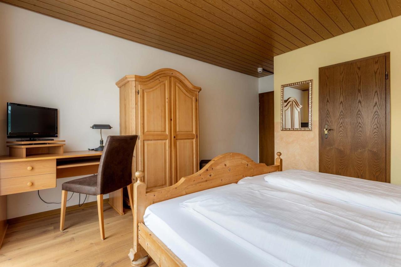 Landgasthof Moser & Restaurant Bootshaus Windorf  エクステリア 写真