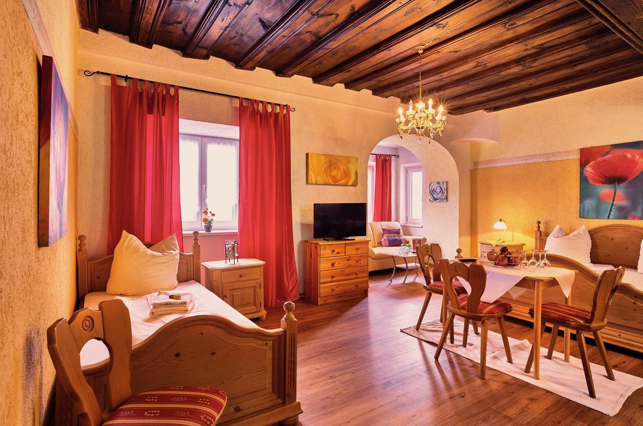 Landgasthof Moser & Restaurant Bootshaus Windorf  エクステリア 写真