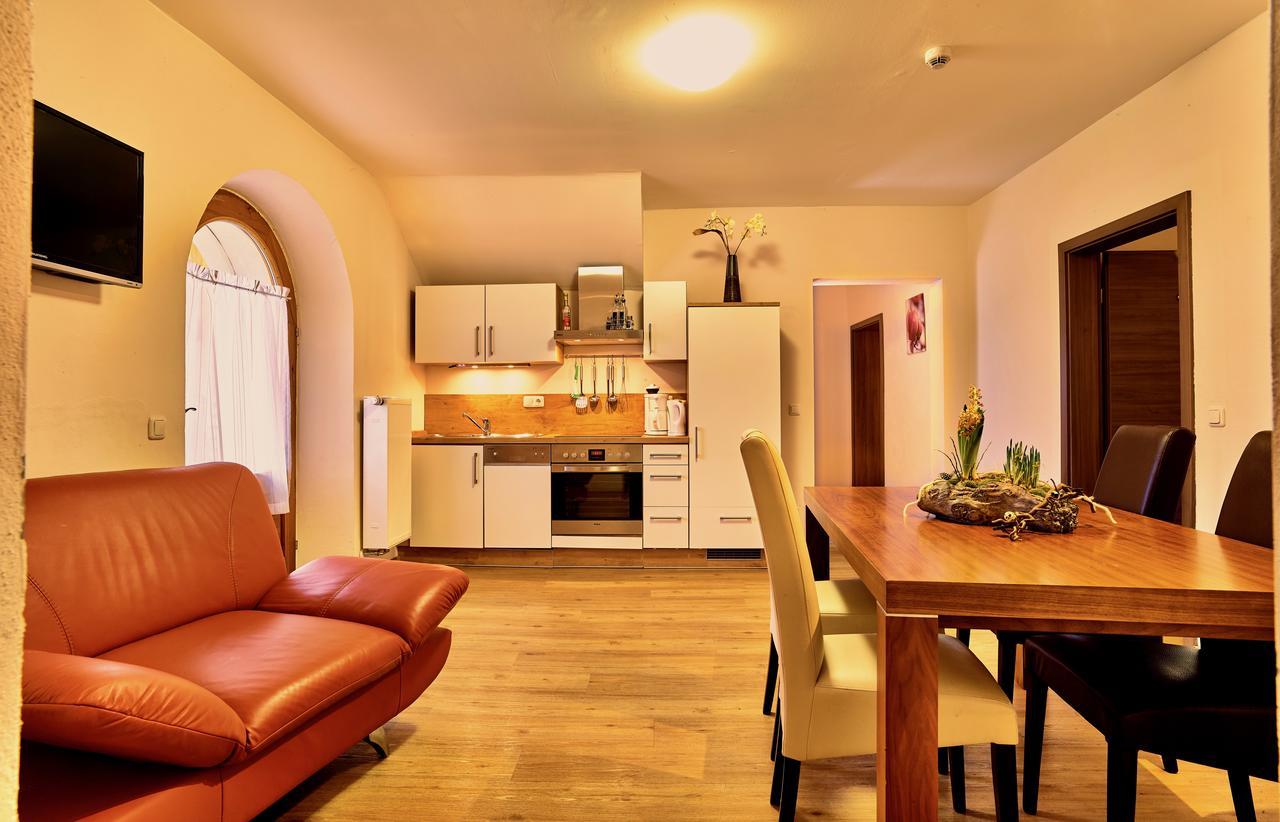 Landgasthof Moser & Restaurant Bootshaus Windorf  エクステリア 写真