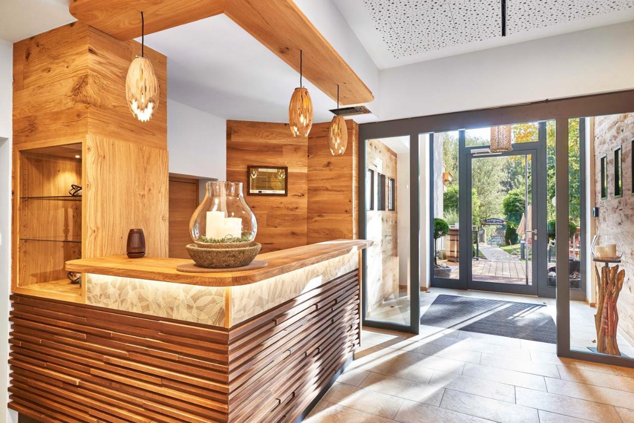 Landgasthof Moser & Restaurant Bootshaus Windorf  エクステリア 写真