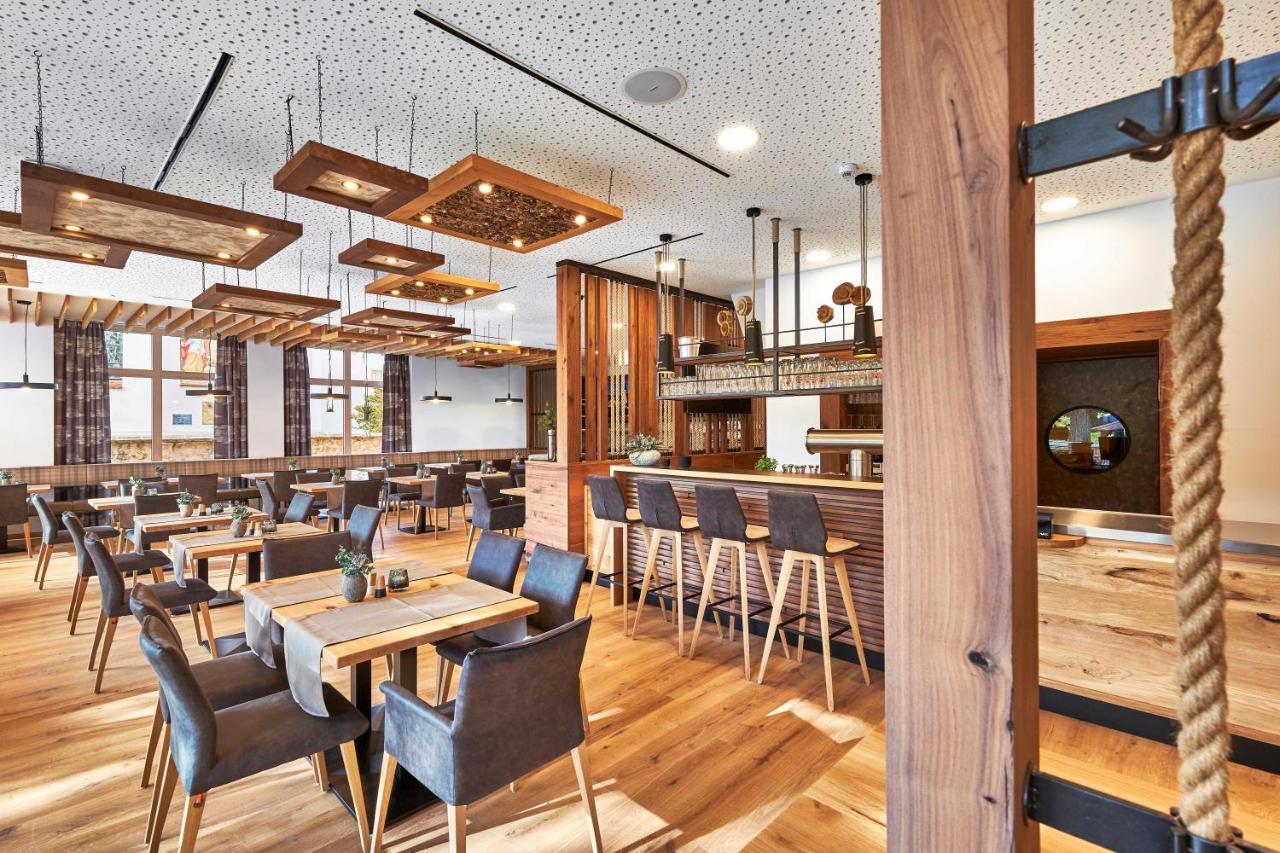 Landgasthof Moser & Restaurant Bootshaus Windorf  エクステリア 写真